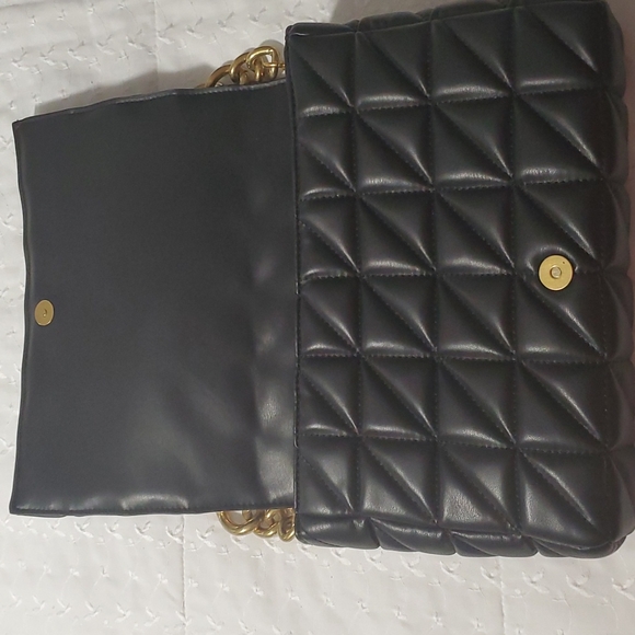 ***SALE***ZARA Quilted Chain Strap Should Bag - Picture 6 of 8